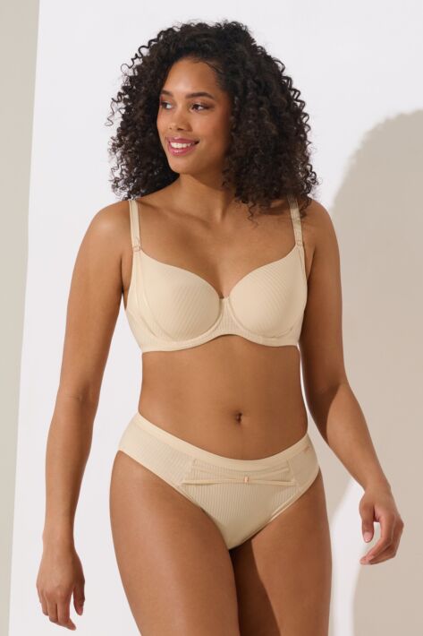 حمالة صدر لورا تي شيرت